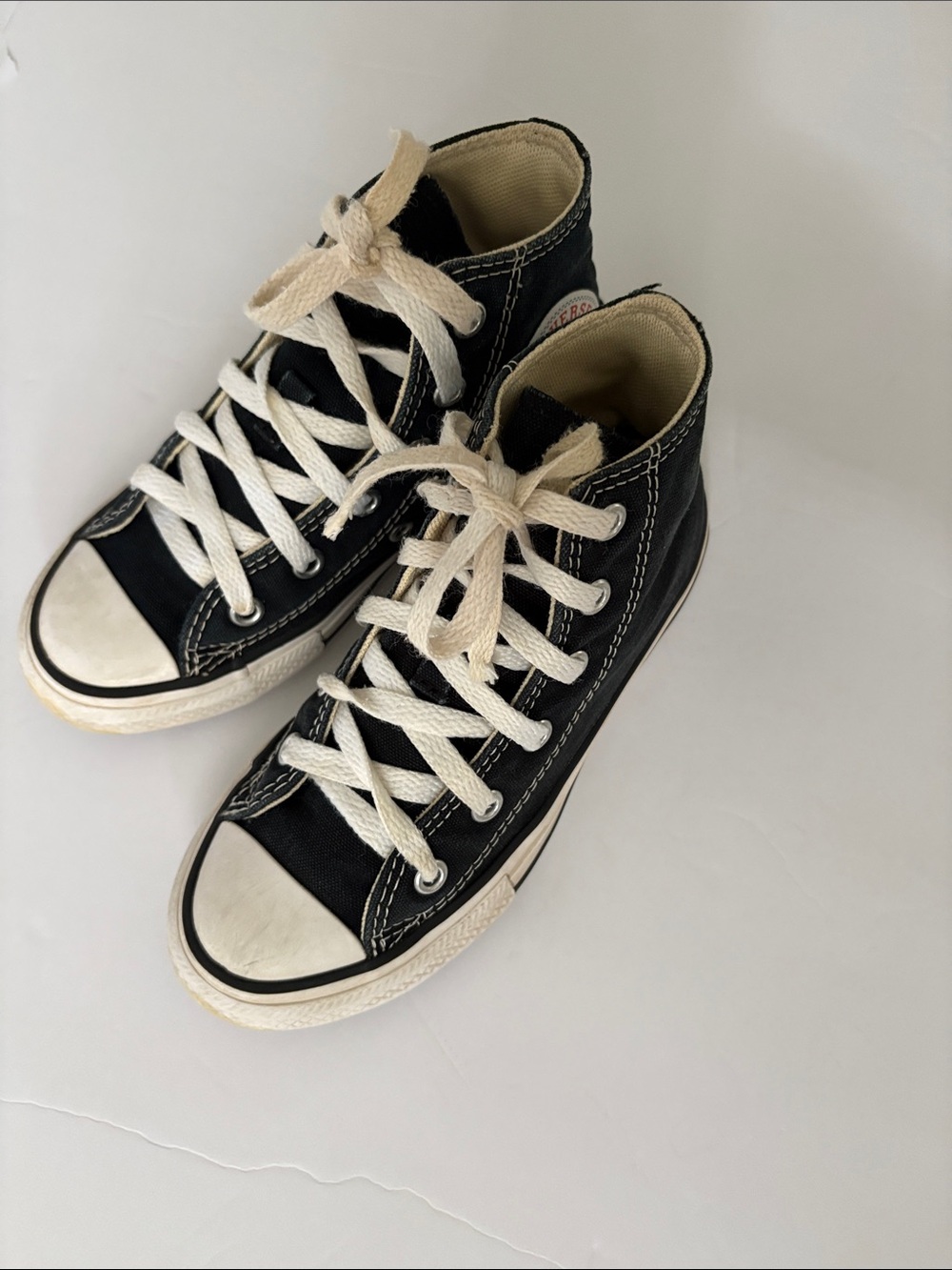 Converse chuck Taylor kids size 12 - Picture 2 of 7